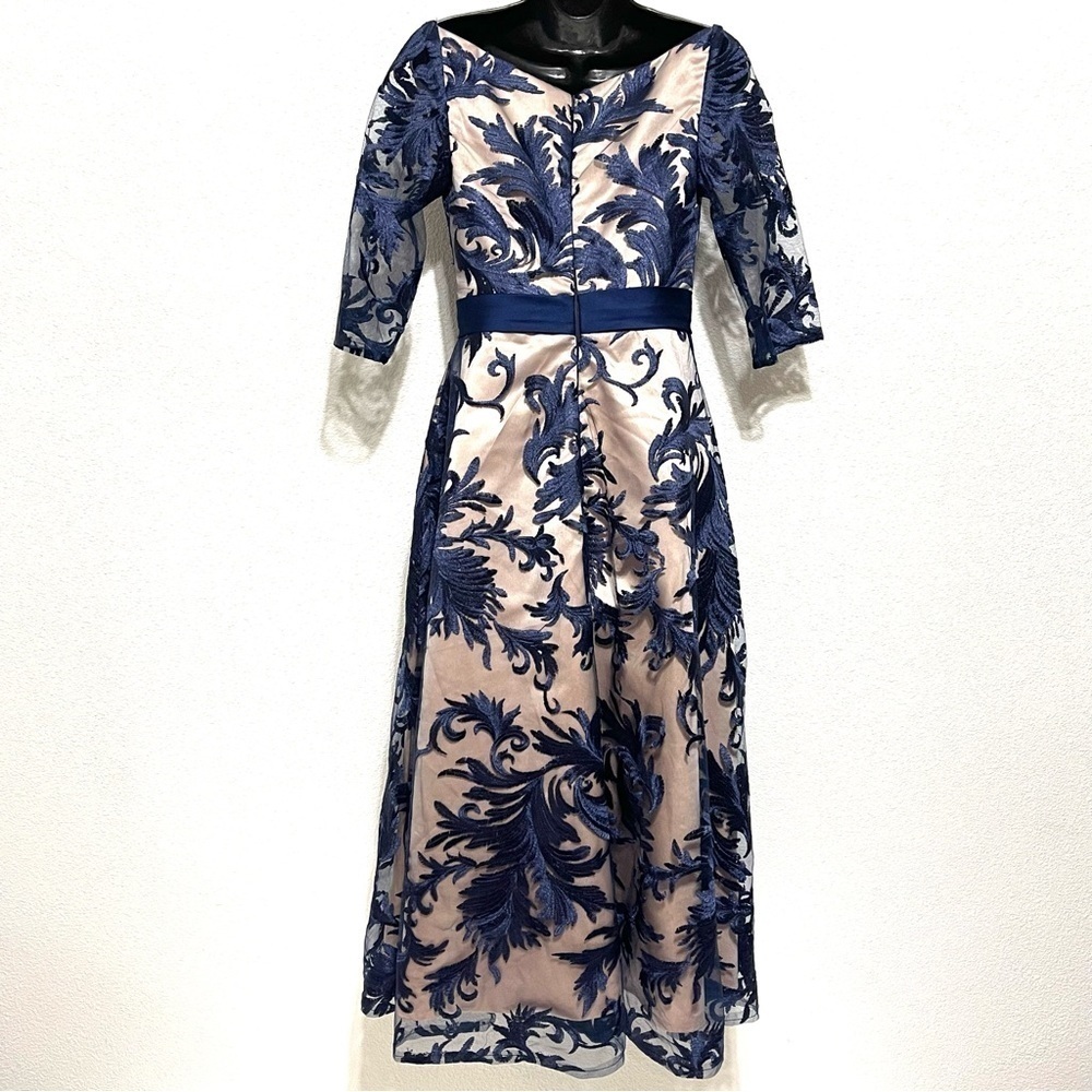 Luo Lan Di NWT Woman Lace Gown Dress Size 2 - Picture 6 of 16